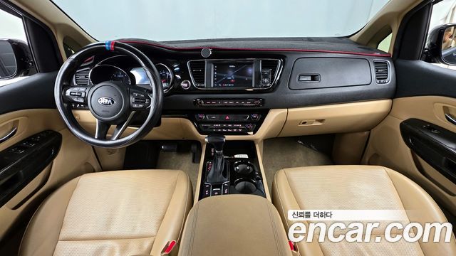 Kia Canival 2019 — photo 10
