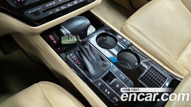Kia Canival 2019 — photo 12
