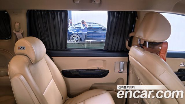 Kia Canival 2019 — photo 15