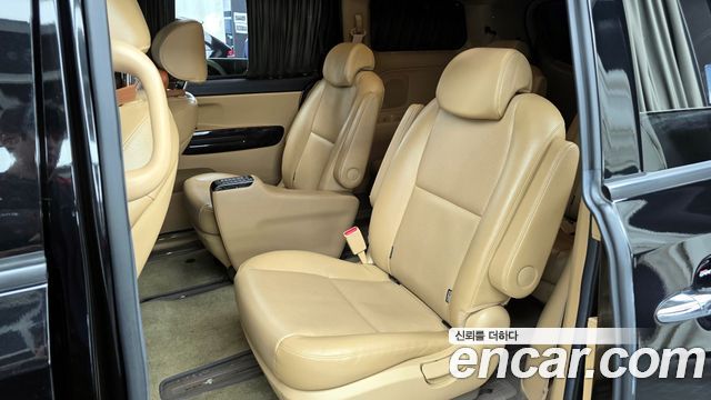 Kia Canival 2019 — photo 16