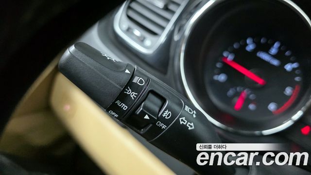 Kia Canival 2019 — photo 29