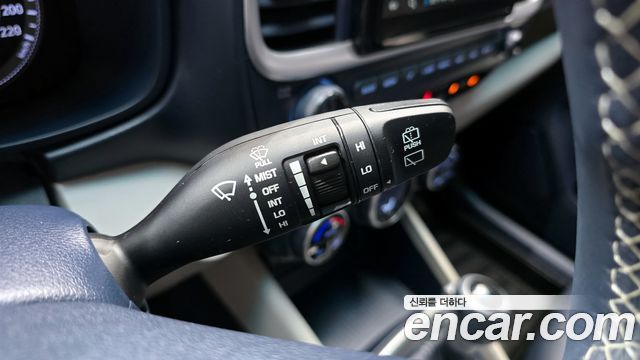 Hyundai Venue 2022 — photo 23