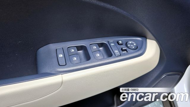 Hyundai Venue 2022 — photo 25