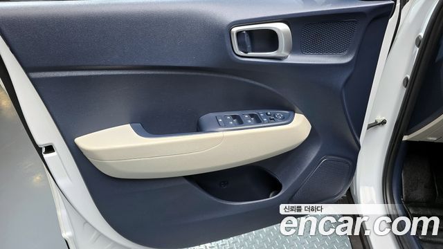 Hyundai Venue 2022 — photo 14
