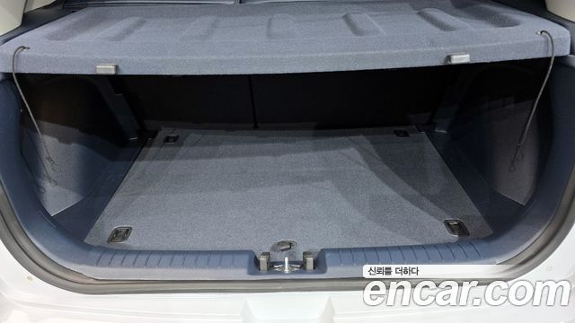 Hyundai Venue 2022 — photo 28