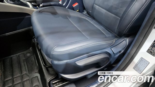 Hyundai Venue 2022 — photo 30
