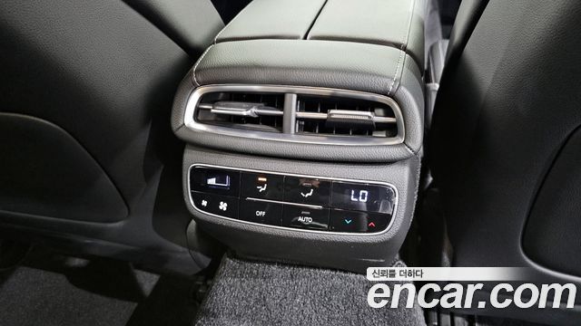 Genesis G80 2021 — photo 32