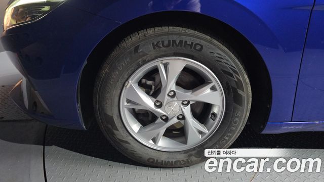 Hyundai AVANTE 2021 — photo 5