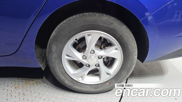 Hyundai AVANTE 2021 — photo 7