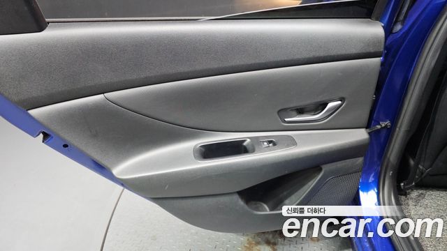 Hyundai AVANTE 2021 — photo 15