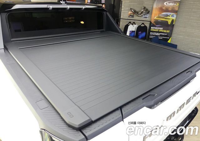 GMC Hummer EV 2022 — photo 16
