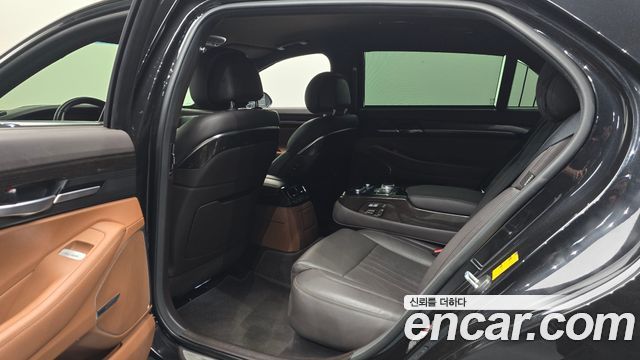 Genesis G90 2019 — photo 17