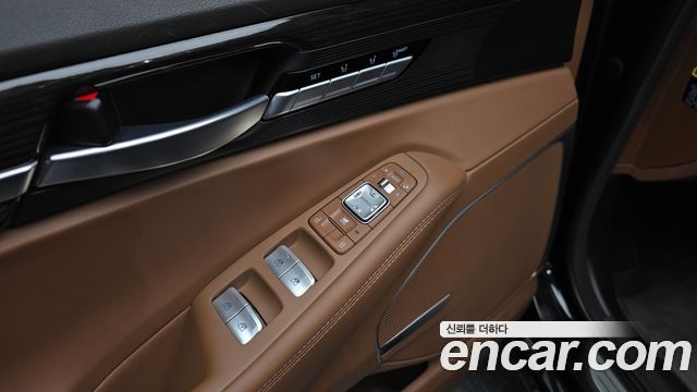 Genesis G90 2019 — photo 21