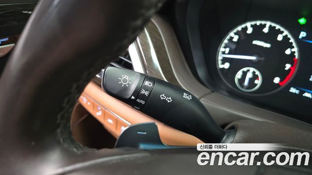 Genesis G90 2019 — photo 28