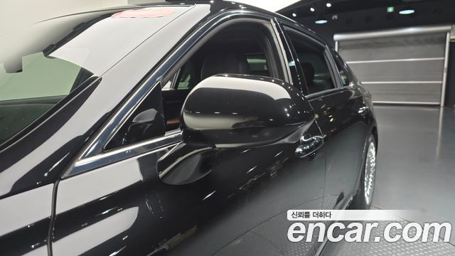 Genesis G90 2019 — photo 29