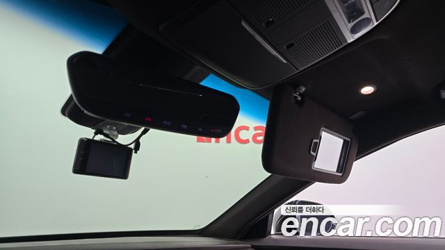 Genesis G90 2019 — photo 30