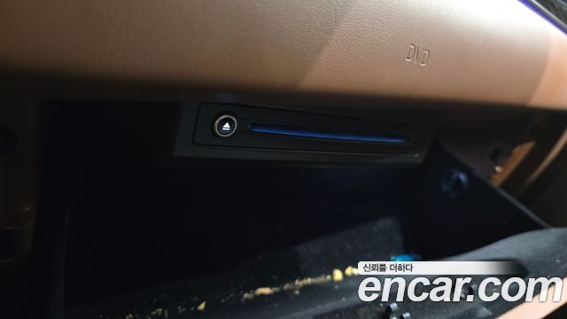 Genesis G90 2019 — photo 31
