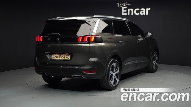 Peugeot 5008 2021 — photo 2