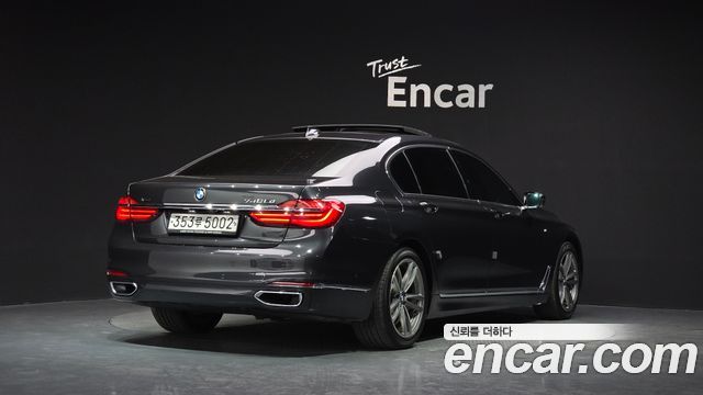 BMW 7-Series 2016 — photo 2