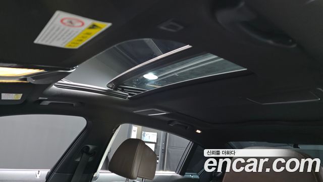 BMW 7-Series 2016 — photo 17