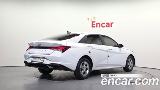 Hyundai AVANTE 2021 — photo 2