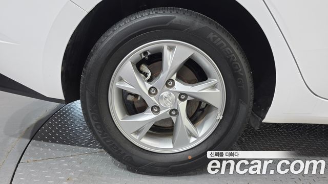 Hyundai AVANTE 2021 — photo 5