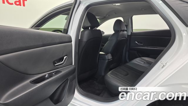Hyundai AVANTE 2021 — photo 24