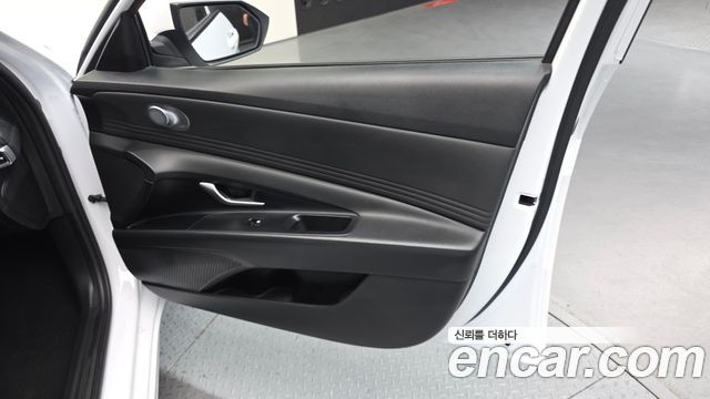 Hyundai AVANTE 2021 — photo 15
