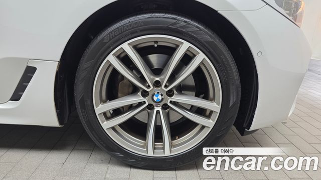 BMW Gran Turismo 2019 — photo 7