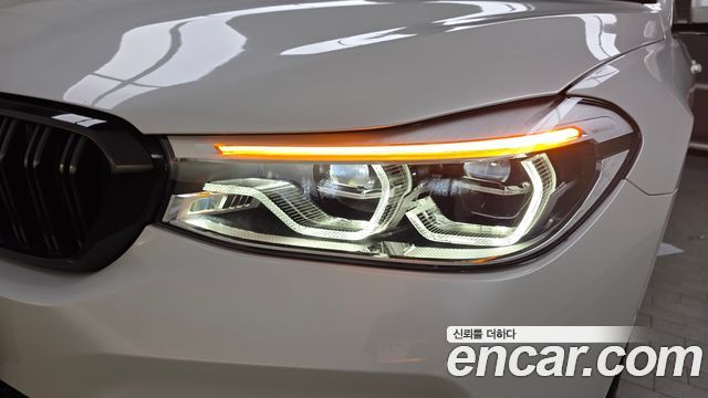 BMW Gran Turismo 2019 — photo 8