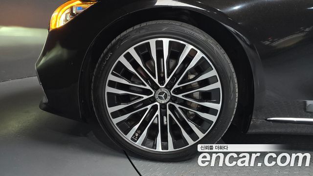 Mercedes-Benz S-Class 2021 — photo 7