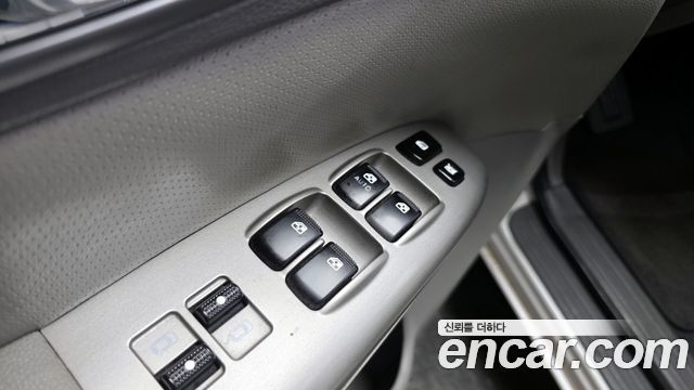 Kia Canival 2012 — photo 13