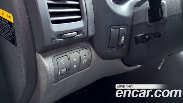 Kia Canival 2012 — photo 15