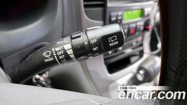 Kia Canival 2012 — photo 17