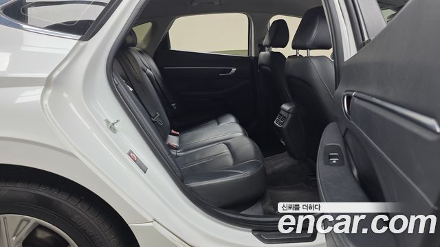 Hyundai Sonata 2022 — photo 12