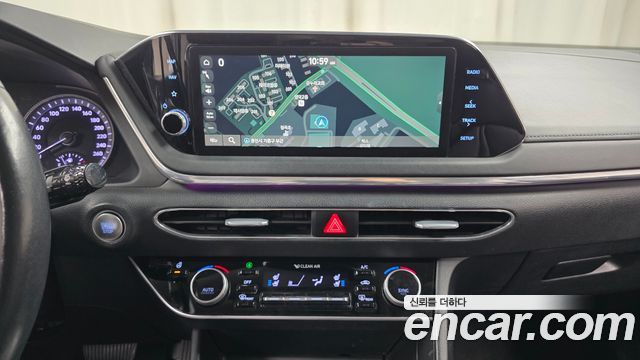 Hyundai Sonata 2022 — photo 14
