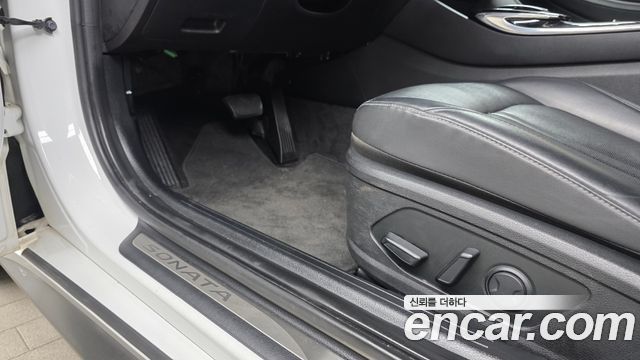 Hyundai Sonata 2022 — photo 19
