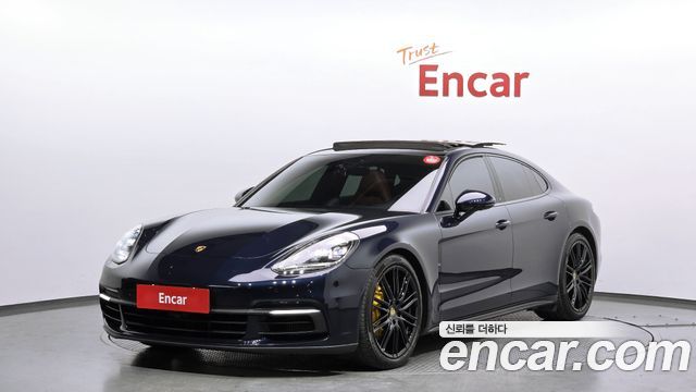 Porsche Panamera 2018 — photo 1