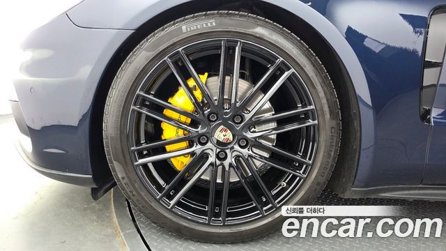 Porsche Panamera 2018 — photo 5