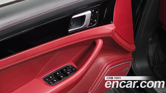 Porsche Panamera 2018 — photo 16