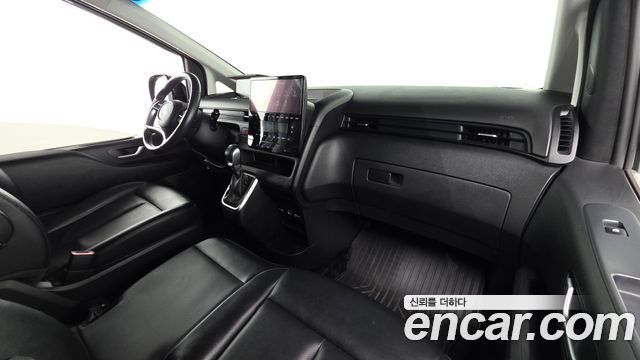Hyundai Staria 2022 — photo 10