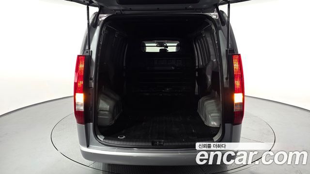 Hyundai Staria 2022 — photo 26