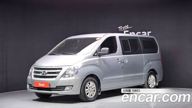 Hyundai Starex 2018 — photo 1
