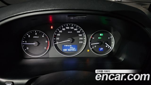 Hyundai Starex 2018 — photo 8
