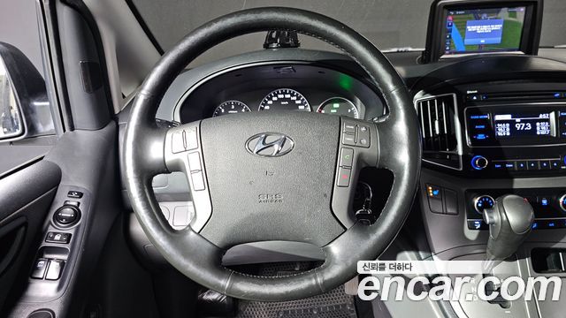 Hyundai Starex 2018 — photo 13