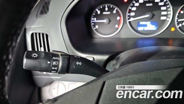 Hyundai Starex 2018 — photo 18