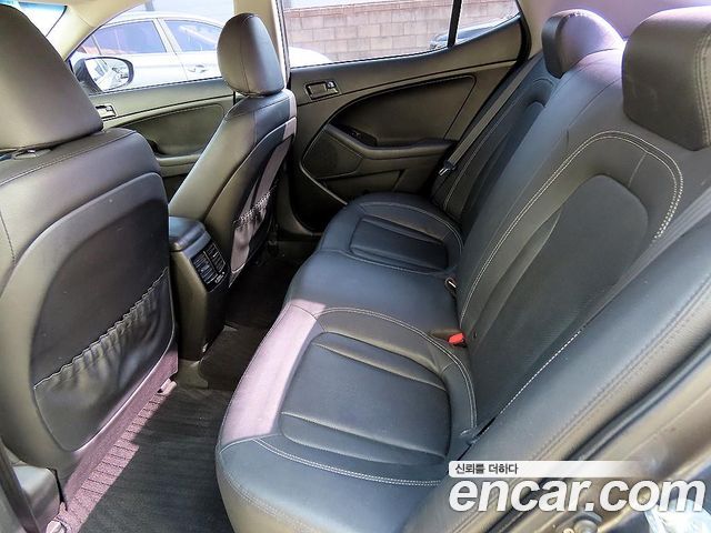 Kia K5 2012 — photo 9