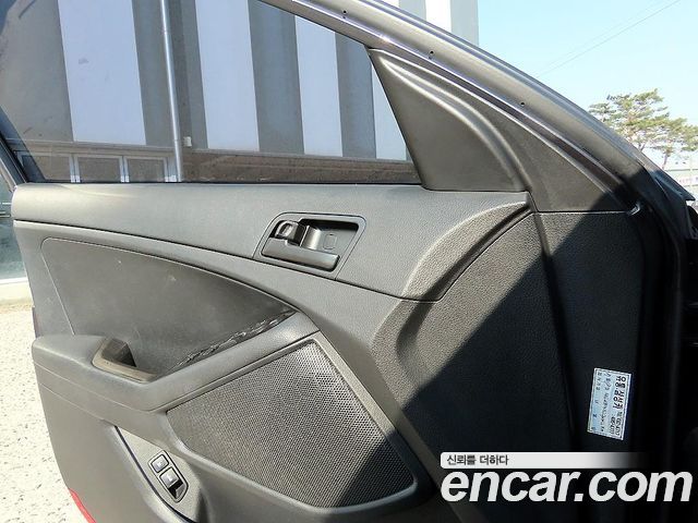 Kia K5 2012 — photo 11