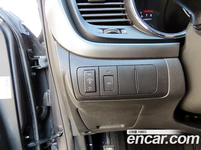 Kia K5 2012 — photo 12