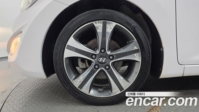 Hyundai AVANTE 2014 — photo 5